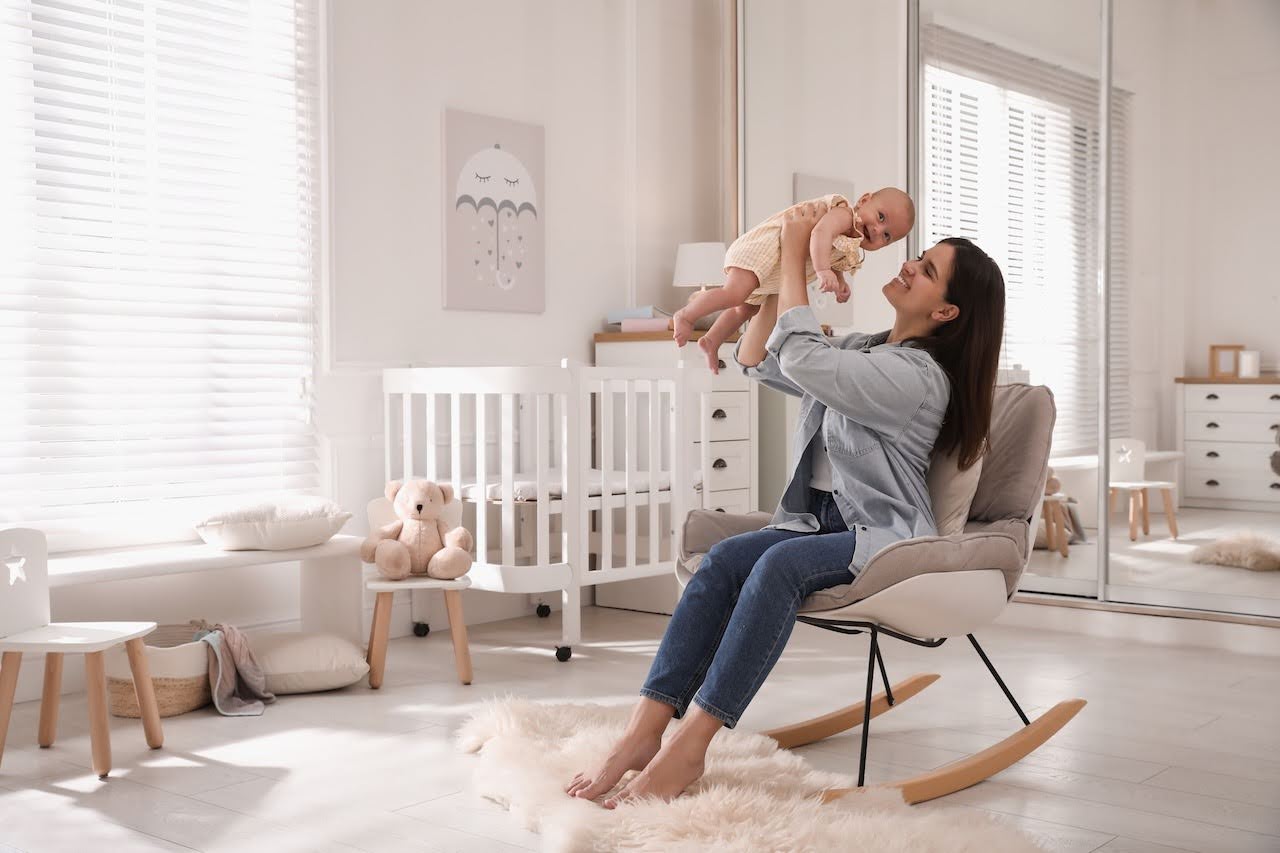 Guide to the 4 Best Nursery Recliners in 2026