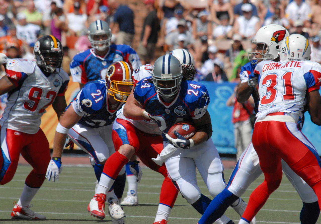 common football injuries and recovery methods