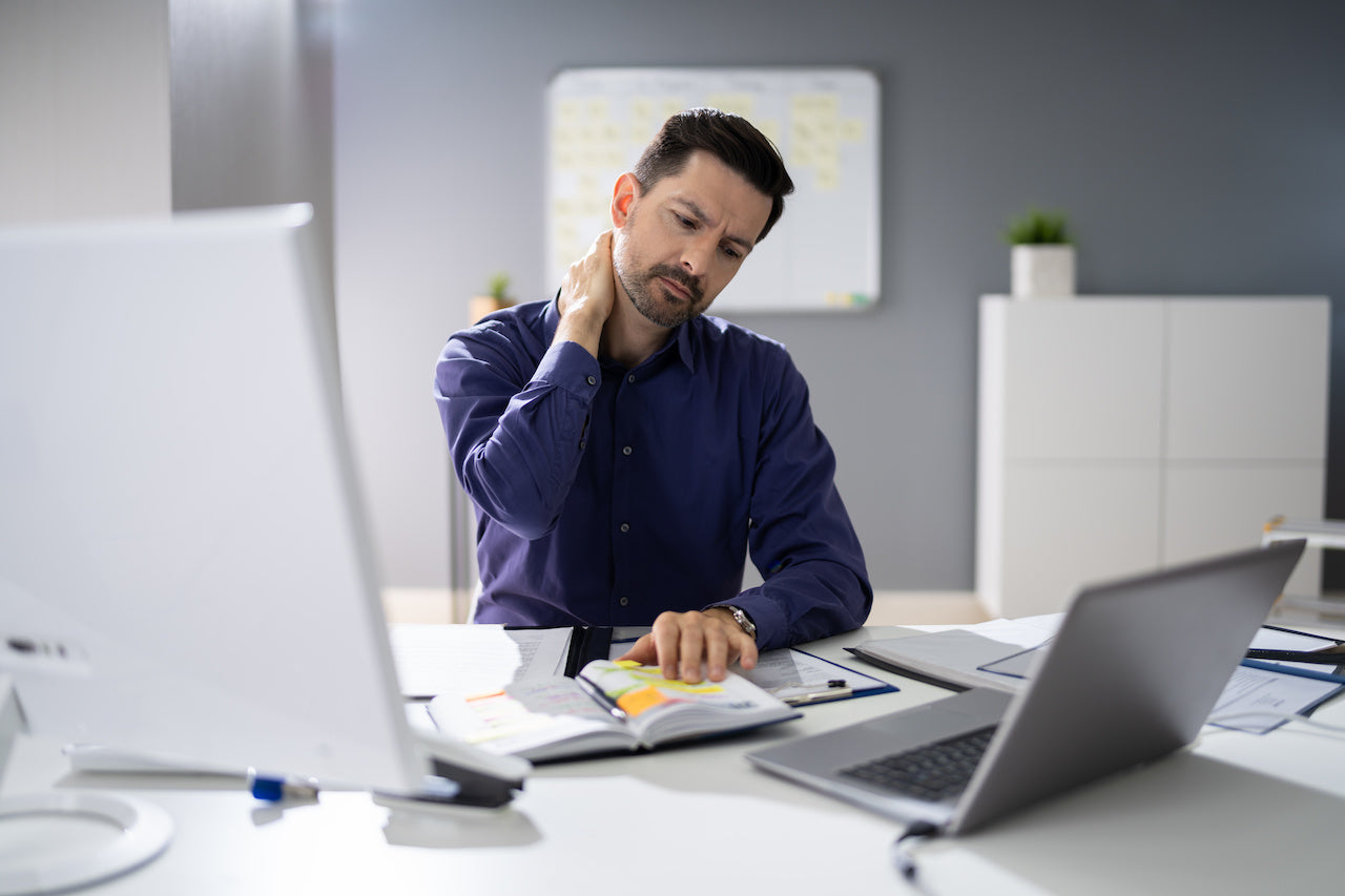 man not using a zero gravity chair ergonomic