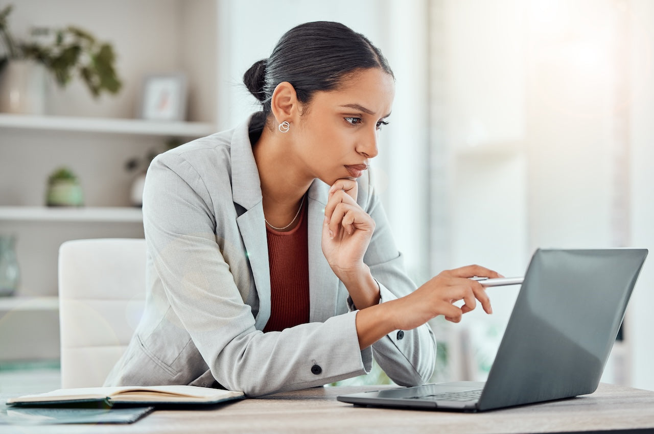 woman choosing best chair for sitting all day